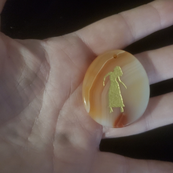 New Hand Carved Virgo Red Onyx Agate Oval Pendant Amulet. - Picture 8 of 13